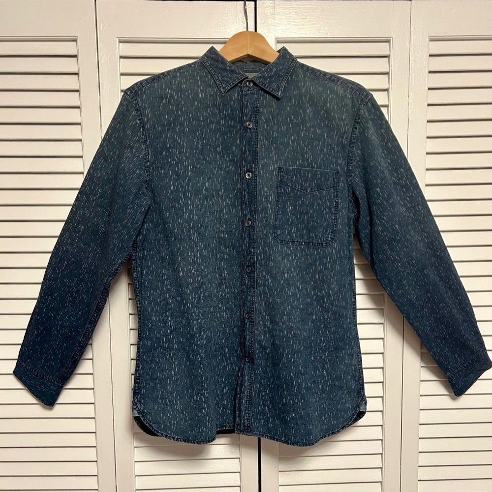 Banana Republic Chambray Button Down Shirt